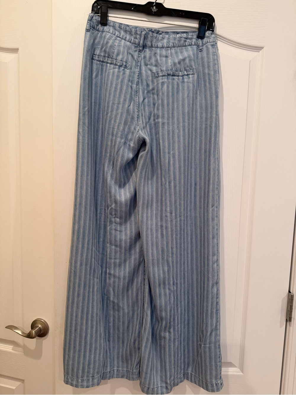 Kut Lightweight Blue Striped Wide-Leg Pants - Picture 4 of 4